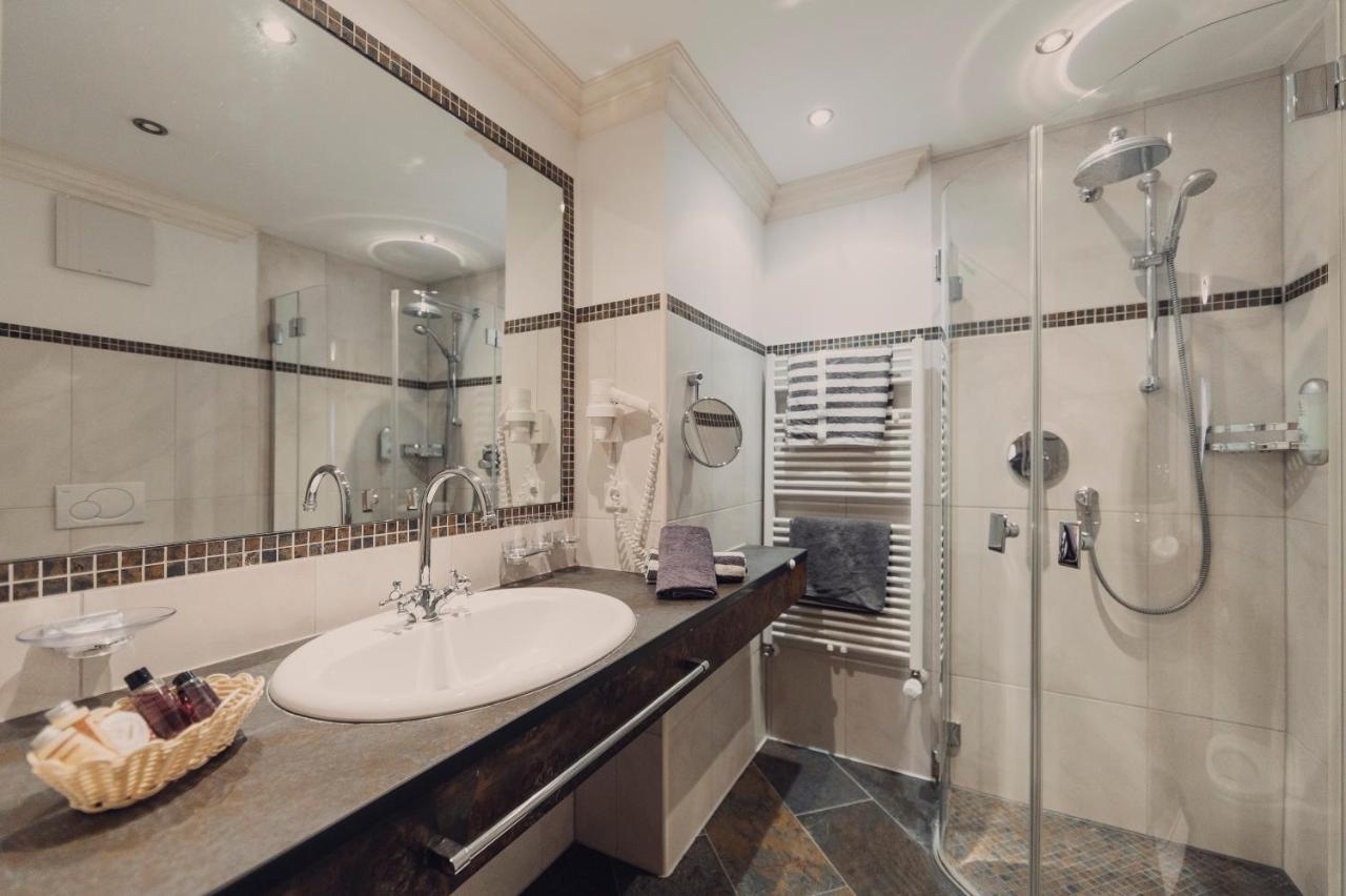 Tanzer Hotel